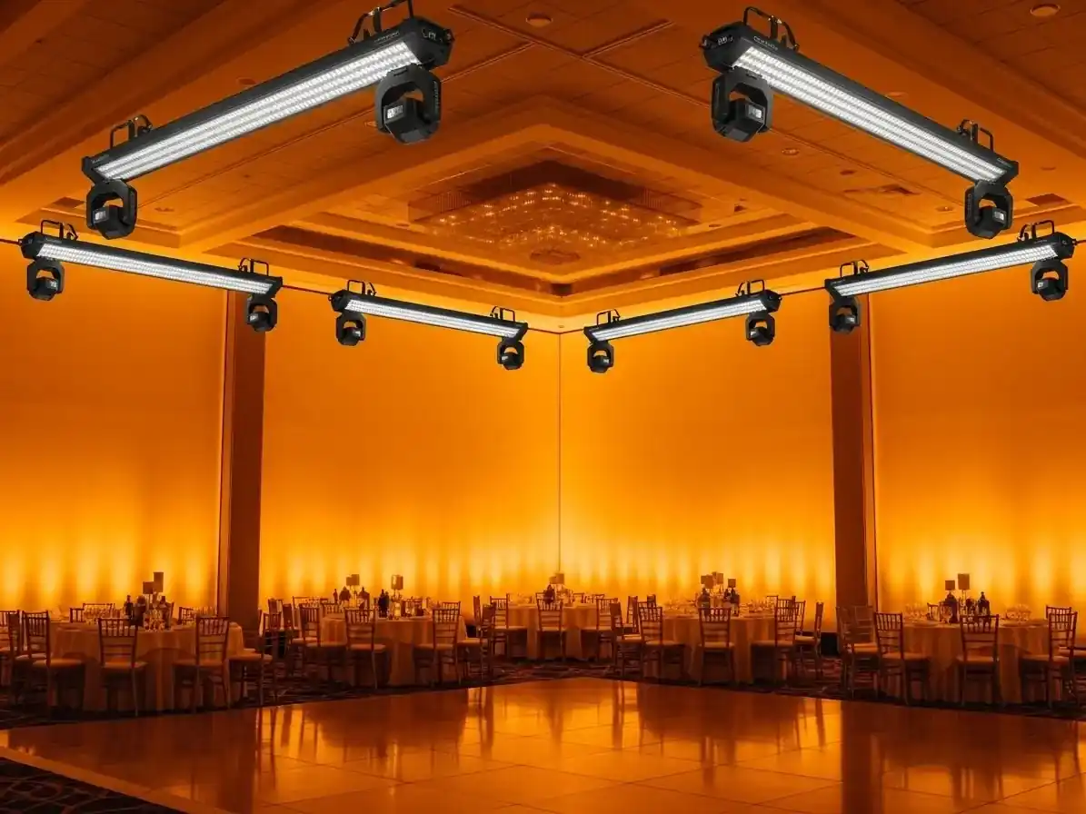 Iluminacion magenta para recepcion de eventos elegantes