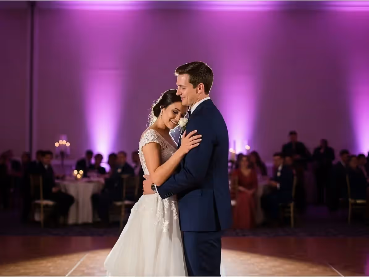 Baile romántico con iluminación y audio coordinados