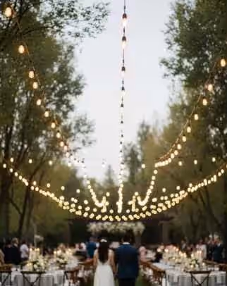 Guirnaldas con luz cálida ámbar para fiestas