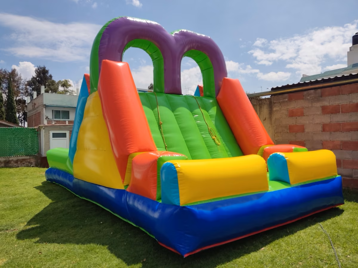 Inflable Extremo: circuito de obstáculos con resbaladilla doble