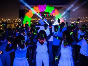 Renta de luces neon y luz UV para fiestas glow party en CDMX