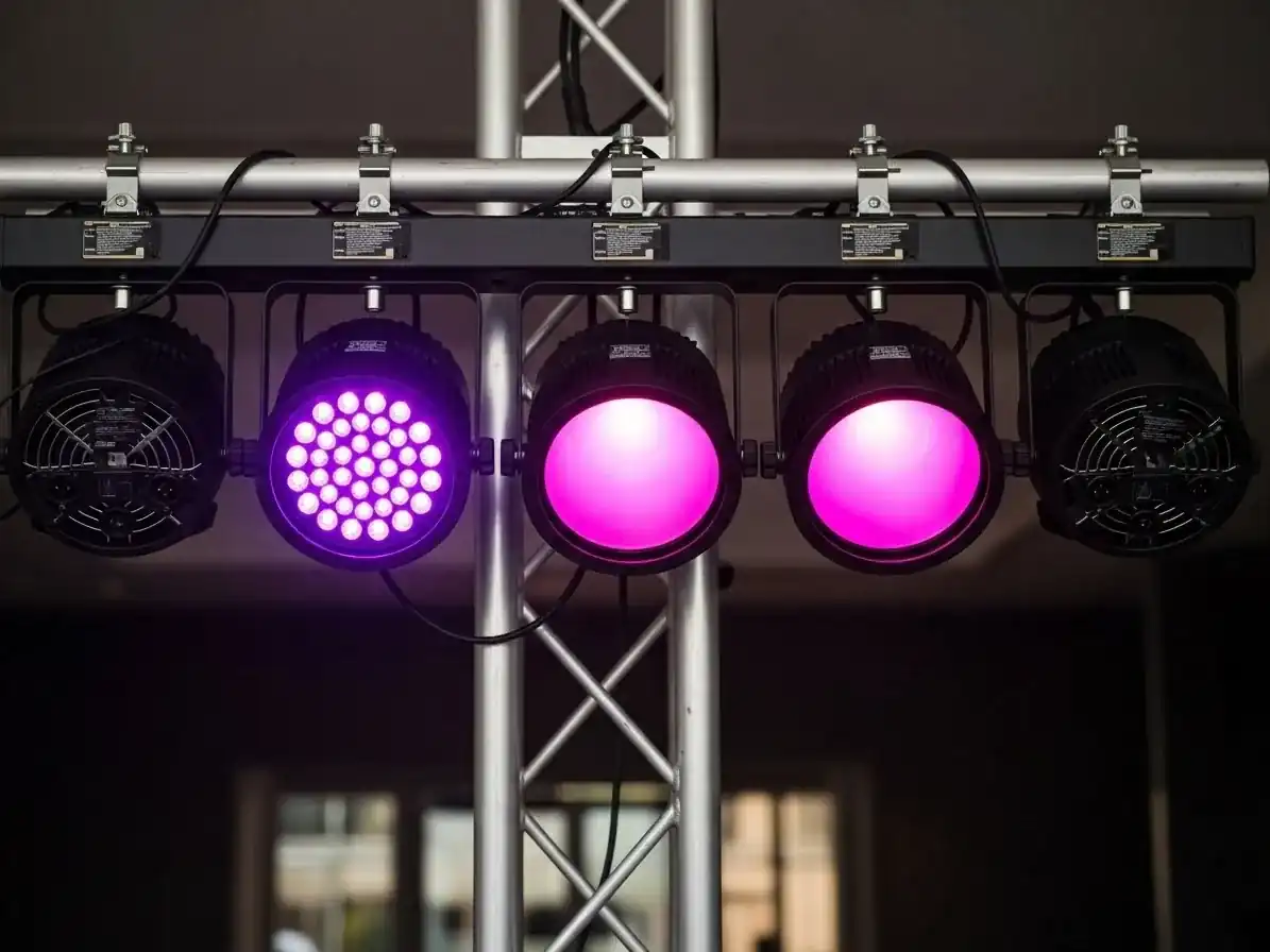 Letreros Neon para Bodas en CDMX: Ilumina Tu Evento Único