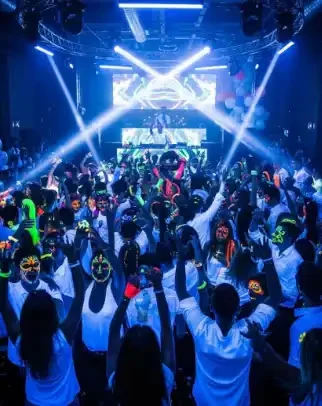 Wash UV profesional para escenarios y tarimas en XV años