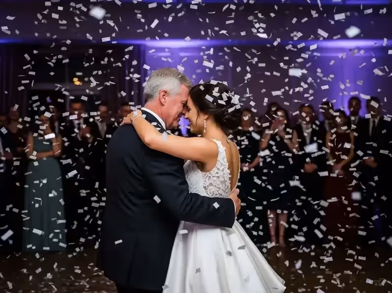 Lluvia de confeti en baile de padre e hija en boda