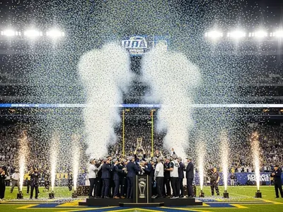 Cañón de confeti CO2 Big Blaster - Celebración de campeonato en estadio con confeti CDMX