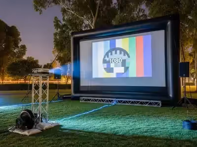Cine inflable en evento corporativo