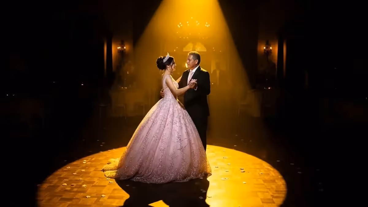 Vals de XV años con seguidor de luz profesional
